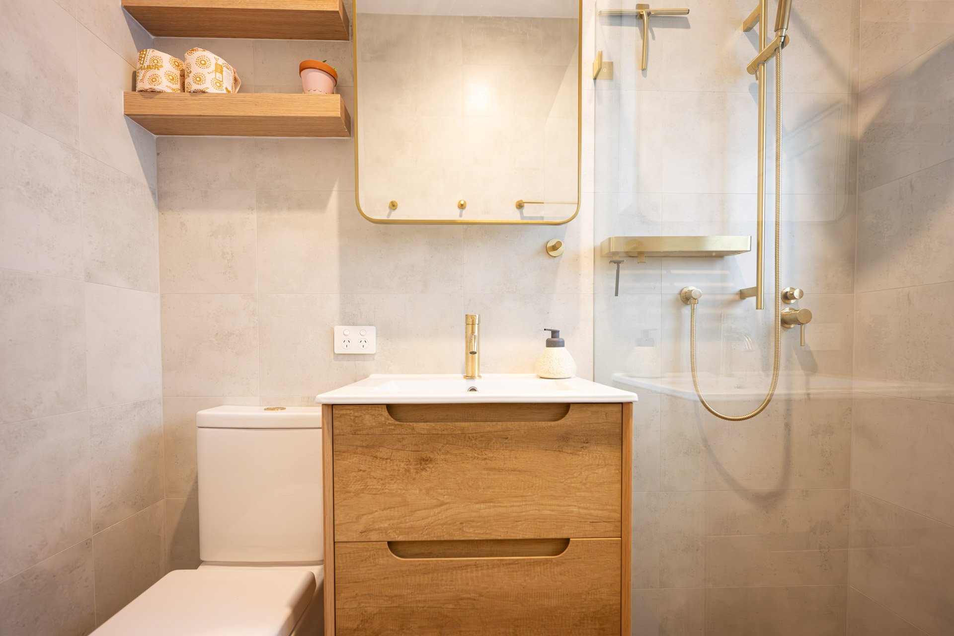 Bathroom renovation in Earlwood bath shower vanity